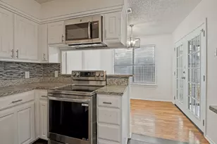 3401 Crescent Ct, Bedford, TX 76021 - Photo 9