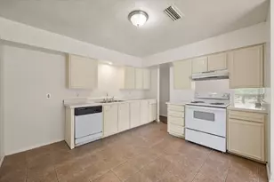 410 Charlotte St, Duncanville, TX 75137 - Photo 13
