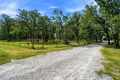 211 Spring Valley Road, Paradise, TX 76073 - Photo 15