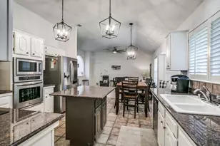 528 Halifax Ln, Coppell, TX 75019 - Photo 5
