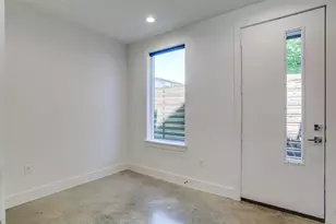 4419 Cabell Dr, Dallas, TX 75204 - Photo 3