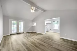 1521 Oakbrook Ct, Lancaster, TX 75134 - Photo 9