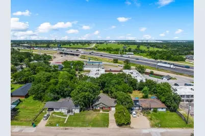 104 S Walnut Street, Lacy Lakeview, TX 76705 - Photo 33