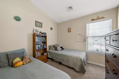104 S Walnut Street, Lacy Lakeview, TX 76705 - Photo 19