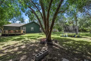 104 S Walnut St, Lacy Lakeview, TX 76705 - Photo 27