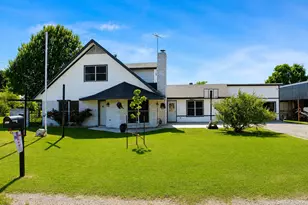 121 Port O Call Ct, Runaway Bay, TX 76426 - Photo 1