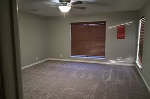 121 Port O Call Ct, Runaway Bay, TX 76426 - Photo 3