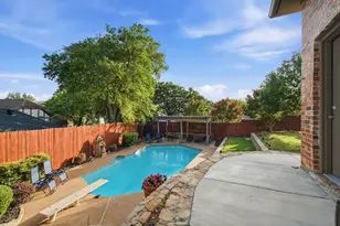 303 Quail Crest Dr, Bedford, TX 76021 - Photo 25