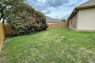 705 Rambling Ct, Granbury, TX 76049 - Photo 15