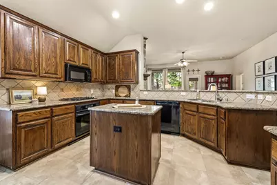7505 Willowbend Drive, McKinney, TX 75071 - Photo 13