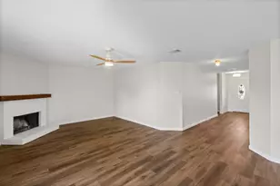 2140 Hacienda Ct, Grand Prairie, TX 75052 - Photo 3