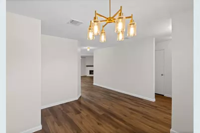 2140 Hacienda Court, Grand Prairie, TX 75052 - Photo 9