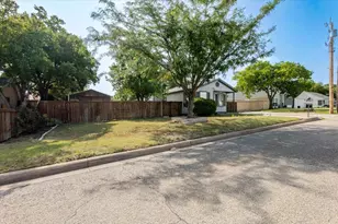 308 Hallvale Dr, White Settlement, TX 76108 - Photo 1