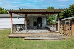 308 Hallvale Dr, White Settlement, TX 76108 - Photo 17