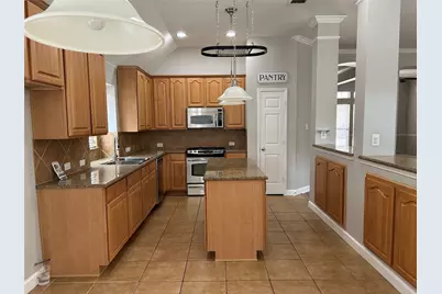 2717 Foxpoint Trail, Arlington, TX 76017 - Photo 7