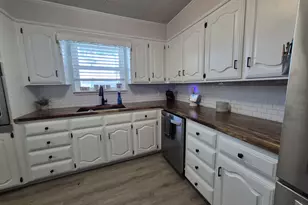 405 W Lindenwood Ln, Hewitt, TX 76643 - Photo 13