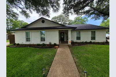405 W Lindenwood Lane, Hewitt, TX 76643 - Photo 1
