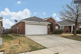 6440 Stone Lake Dr, Fort Worth, TX 76179 - Photo 3