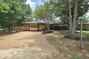 404 W Hillcrest St, Keene, TX 76059 - Photo 1