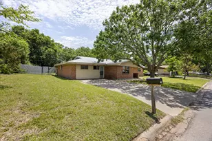575 N Charlotte Ave, Stephenville, TX 76401 - Photo 3