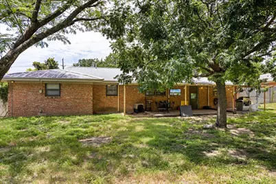 575 N Charlotte Avenue, Stephenville, TX 76401 - Photo 23
