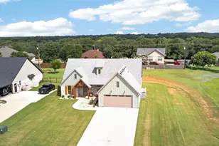 2604 Candlestick Dr, Granbury, TX 76049 - Photo 3