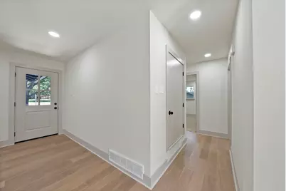 5704 Wessex Avenue, Fort Worth, TX 76133 - Photo 13