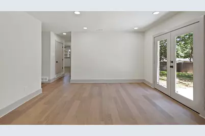 5704 Wessex Avenue, Fort Worth, TX 76133 - Photo 11