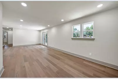5704 Wessex Avenue, Fort Worth, TX 76133 - Photo 9