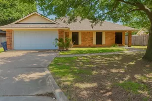 202 Modene Ave, Waxahachie, TX 75165 - Photo 1