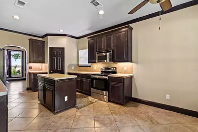 800 Joshua Drive, Burleson, TX 76028 - Photo 9