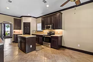 800 Joshua Dr, Burleson, TX 76028 - Photo 9