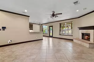 800 Joshua Dr, Burleson, TX 76028 - Photo 5