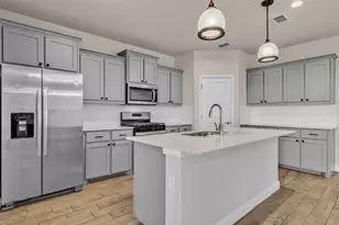 1016 Kirkham Wy, Fort Worth, TX 76247 - Photo 3