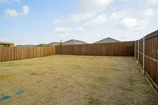 310 Mahogany Ln, Princeton, TX 75407 - Photo 17