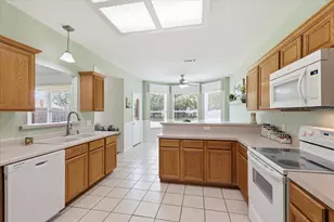 121 S Bluebonnet Cir, Justin, TX 76247 - Photo 13