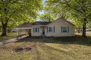 430 E Parnell St, Denison, TX 75021 - Photo 1