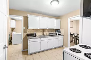 4427 Baldwin St, Dallas, TX 75210 - Photo 9