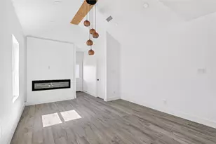 9704 Valley Mills Ln, Dallas, TX 75227 - Photo 5