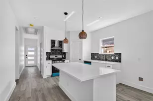 9704 Valley Mills Ln, Dallas, TX 75227 - Photo 7