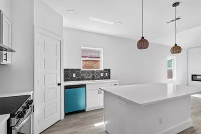 9704 Valley Mills Lane, Dallas, TX 75227 - Photo 9