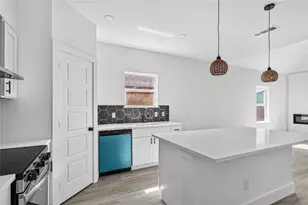9704 Valley Mills Ln, Dallas, TX 75227 - Photo 9