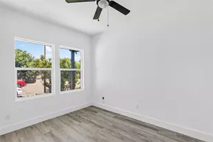 9704 Valley Mills Ln, Dallas, TX 75227 - Photo 21