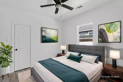 9704 Valley Mills Lane, Dallas, TX 75227 - Photo 15