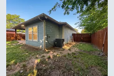 2655 Jennings Avenue, Dallas, TX 75216 - Photo 13
