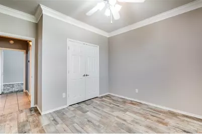 3208 Serpis, Grand Prairie, TX 75054 - Photo 11