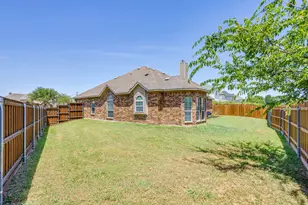 2912 Crystal Way, Grand Prairie, TX 75052 - Photo 35