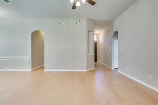 2912 Crystal Way, Grand Prairie, TX 75052 - Photo 7