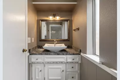 1527 Estates Way, Carrollton, TX 75006 - Photo 17