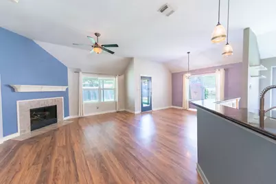 514 Renee Drive, Euless, TX 76040 - Photo 5